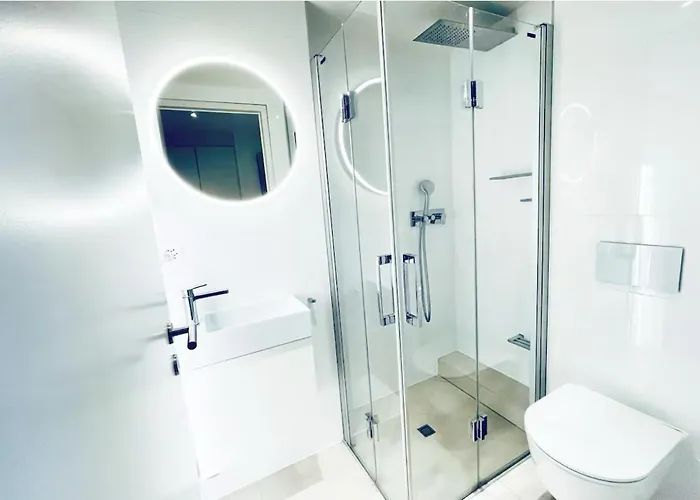 Stunning 2 Bedroom Geneva * Montreux