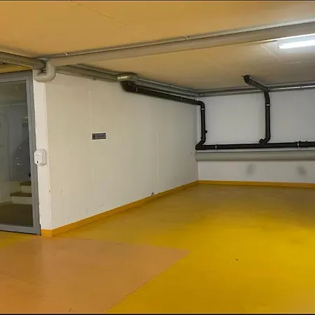 Stunning 2 Bedroom Geneva * Монтрё